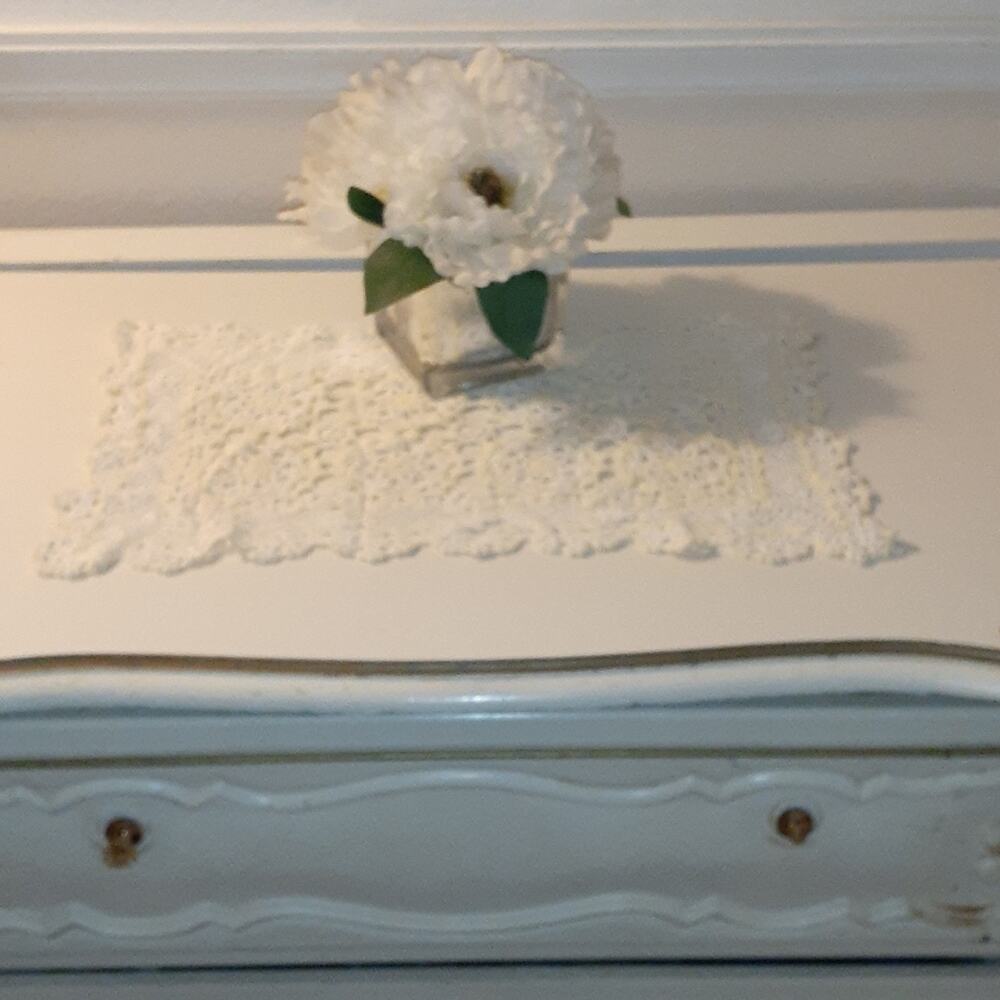 DOILY Lace Crochet Rectangle White Yellow Daisy Handmade Cottagecore Grannnycore
